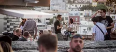 A Várba fel! című cikk borítóképe