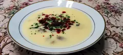 Düğün çorbası – lakodalmi marhahúsleves című cikk borítóképe