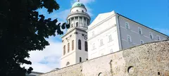 Gondolj másképp Pannonhalmára! című cikk borítóképe